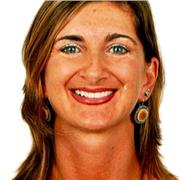 Profesora estadounidense, titulada, con 20+ años experiencia, examinadora oficial, traductora e intérprete